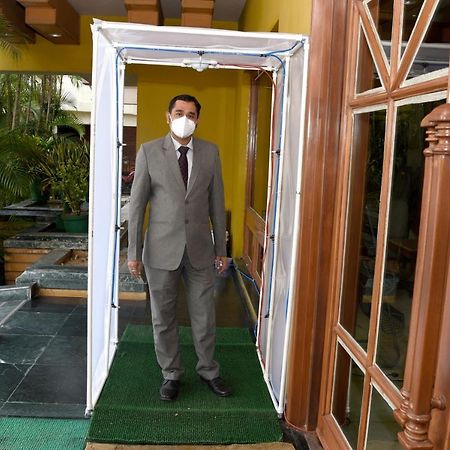 فندق كومفورت إن صن سيت أحمد أباد المظهر الخارجي الصورة